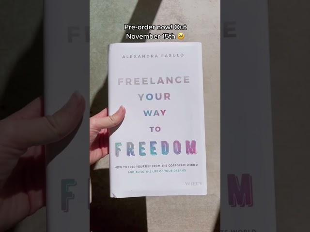 The book that’ll teach you how to quit your job, freelance, and travel while you side hustle
