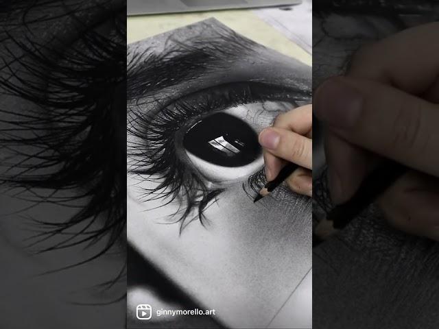 Drawing a Hyperrealistic Eye - Graphite & Charcoal