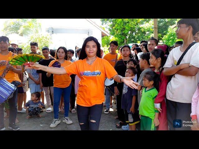 Asyik banget goyangan dancer putra megantara