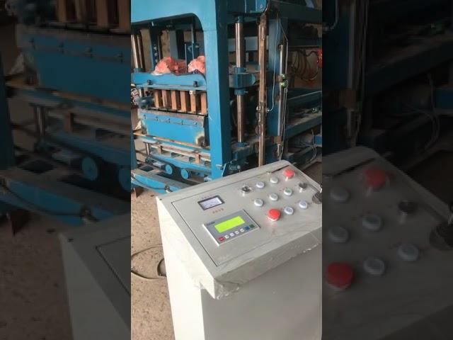 Test of HS4-25 brick making machine for Fiji customers