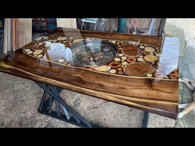 HOW TO MAKE A SUPER GLOSS  LIKE A GLASS EPOXY TABLE  (With Moving Gears Wall Clock)