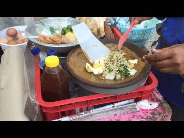 Gado Gado prepared on the side if the road Bali