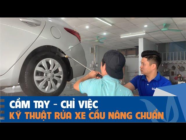 Kỹ thuật xịt gầm, rửa xe với cầu nâng 1 trụ