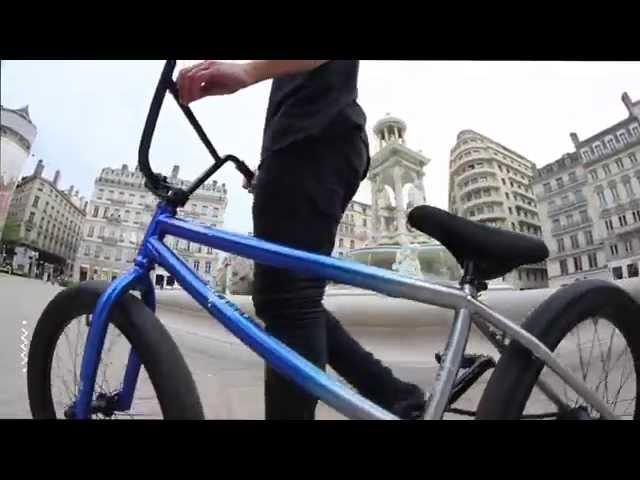 WETHEPEOPLE Reason Complete Bike Test / Maxime Charveron