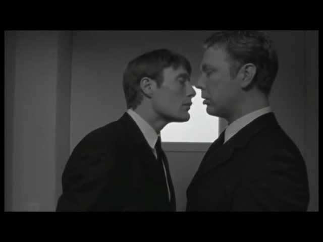 Screenkiss Mads Mikkelsen & Mikael Persbrandt in Nu [Now]