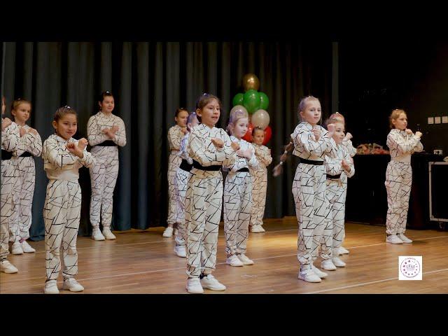 Glitter Star Dans Stockholm Star Academy Танцы девочки 8-12 лет. Эстрадные танцы