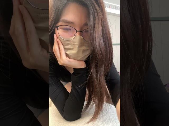 易直播回放【小精灵】 来乐直播/足迹直播/丝足直播/足控/美脚/玉足/chinesegirl foot chinesegirls feet 更多视频主页电报联系本人
