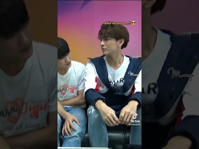 Mew suppasit being possessive on Gulf kanawut ️.Poor First.#mewsuppasit #gulfkanawut.