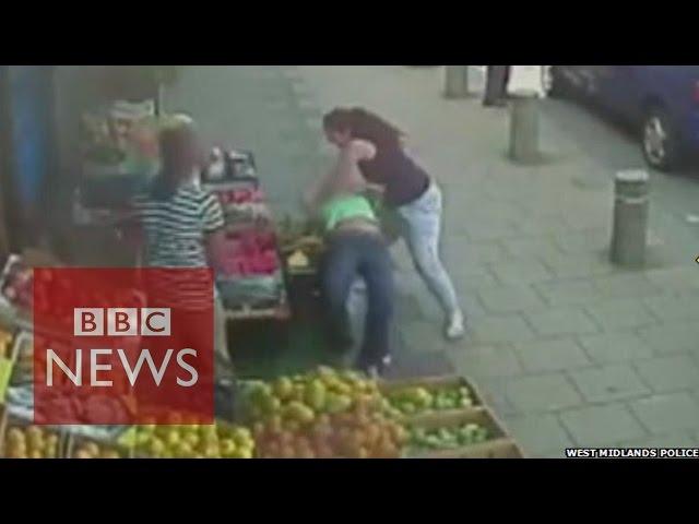 'Road rage' attack CCTV in Birmingham (UK) released - BBC News