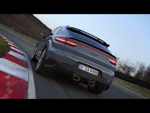 The 2022 Porsche Cayenne Turbo GT Is a 631-HP SUV That's Quicker Than a Cayman GT4