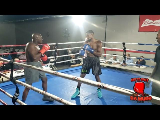 #fightnight #jackson #tennessee 4/26 (James Hughes vs Frankie Solomon) #getitowtdamudd