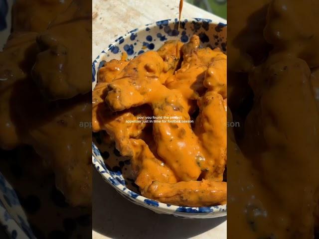 CREAMY BUFFALO WINGS