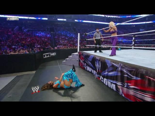 WWE Superstars: Nikki Bella vs. Jillian