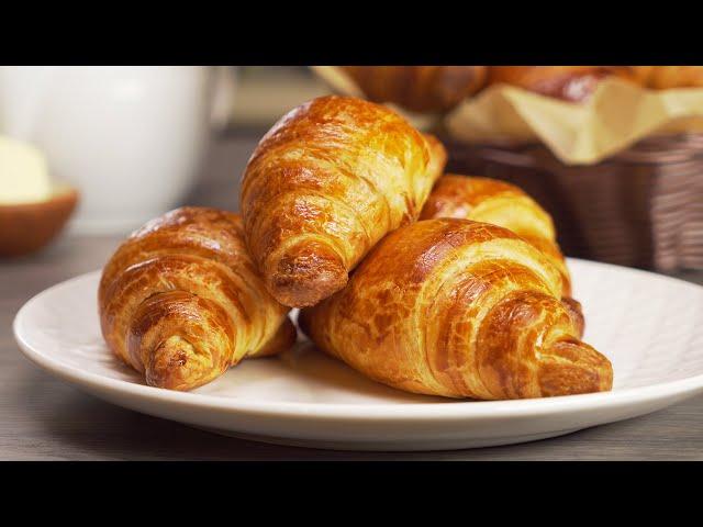 Crispy & Fluffy Croissants Out of Store-Bought Puff Pastry in 30 Minutes. Recipe by Always Yummy!