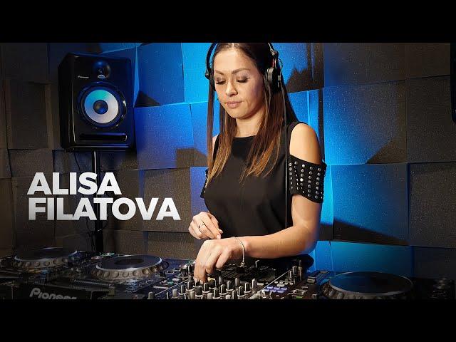 Alisa Filatova - Live @ Radio Intense Barcelona 11.12.2019 // Techno mix