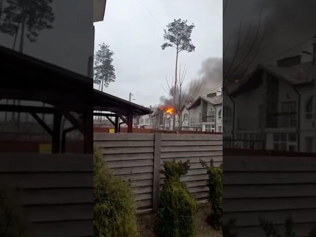 Fire in Ukraine residential area "Cheshsky Dvor" in Gostomel, Ukraine vs Russia war #ukraine #russia