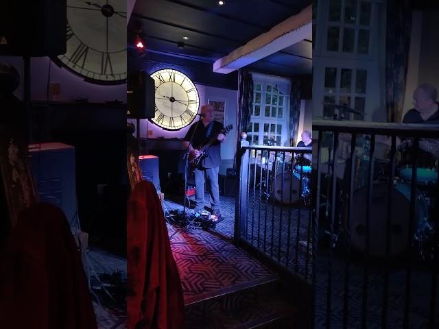 I fought  the  law - MI3 #livemusic #rocknroll #classicrock #liveband