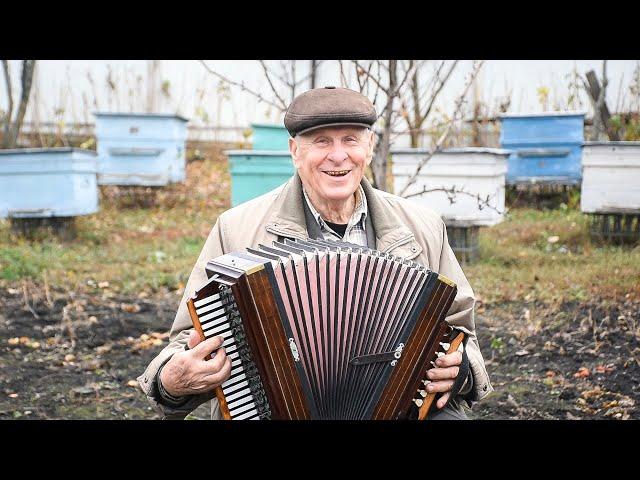 Матаня на гармони и балалайке