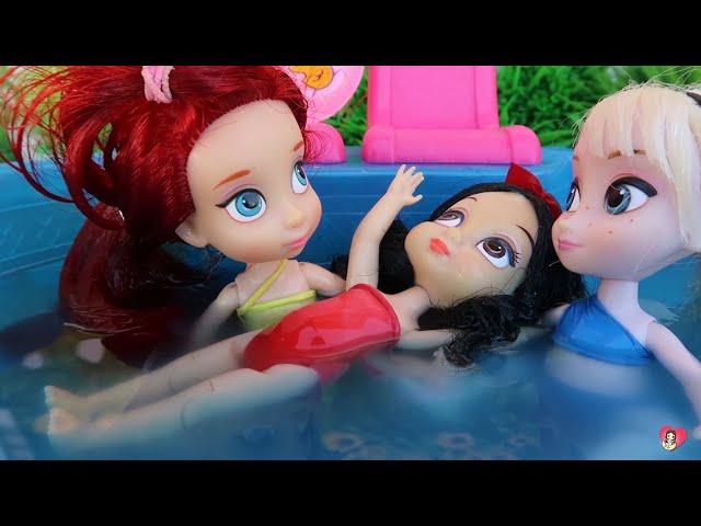 ¡Primer Día de Piscina con Tormenta!  | Princesas de Disney