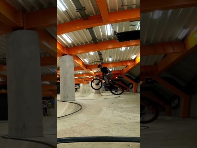 360, Barspin. Trying to learn a new trick every week #bike #skatepark #mtb #fun #tricks #jumps #f51