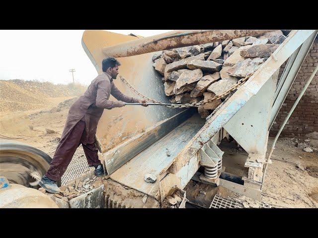 "Big Rock Crusher Machine: A Giant in Action"Big Rock Crushing: A Powerful Process"#stonecrusher