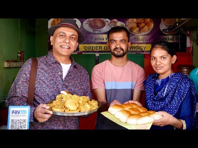 This Couple Brings Pune Street Food To Bengaluru! PUNERI VADE Vada Pav, Misal, Poha, Kanda Bhaji...