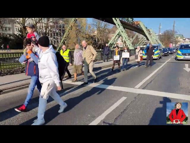 Wuppertal - Demo auf der B7 in Barmen am 05.03.2022