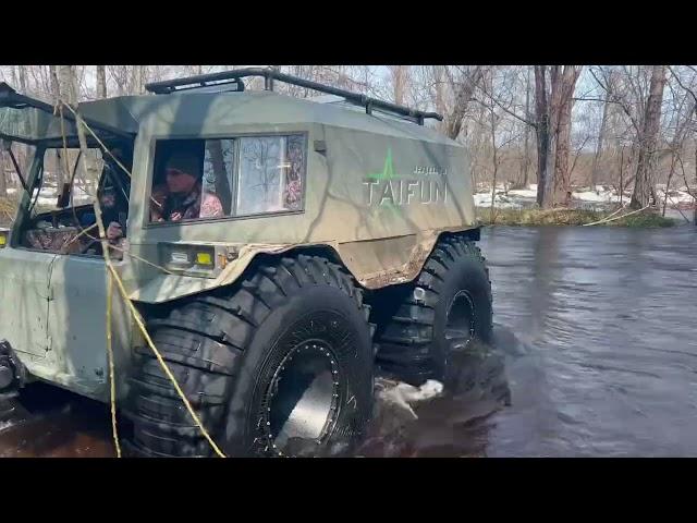 Спасение вездехода из водной засады в Камчатской тундре ( краткая версия )