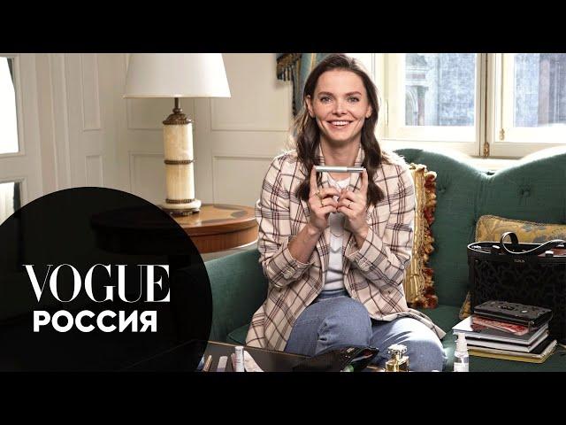 Что в сумке у Елизаветы Боярской? | Vogue Россия