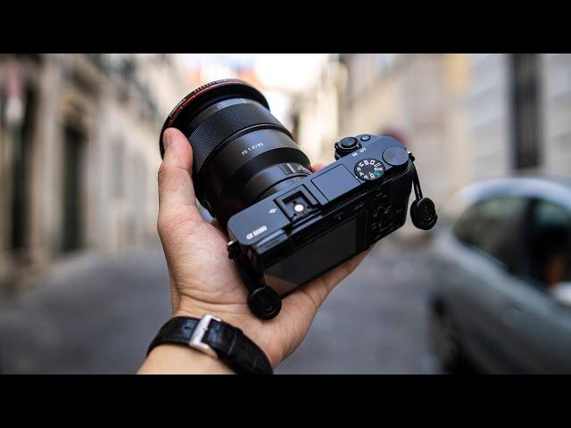 POV Street Photography: Sony a6000 w/ Sony FE 85 mm f/1.8 Prime Lens