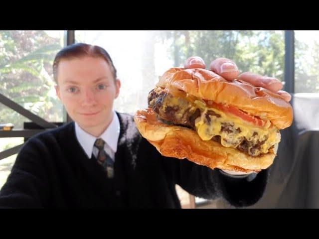 Arby's NEW Deluxe Wagyu Steakhouse Burger Review!