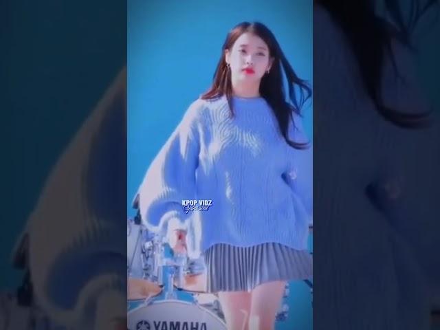 IU iconic walk ️ #dlwlrma #iu #kpop #vengeance #bibi #kpopvidz