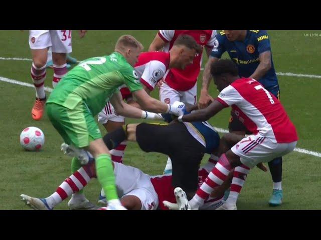 Fight Scott McTominay vs Gabriel ll Arsenal vs Man Utd 2022