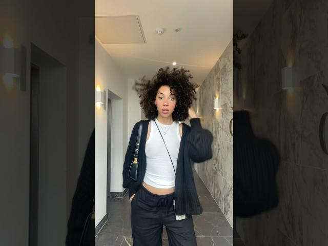 Part 2 of my curly haircut in London and the results! What do you think? #curlyhaircut #curlyafro