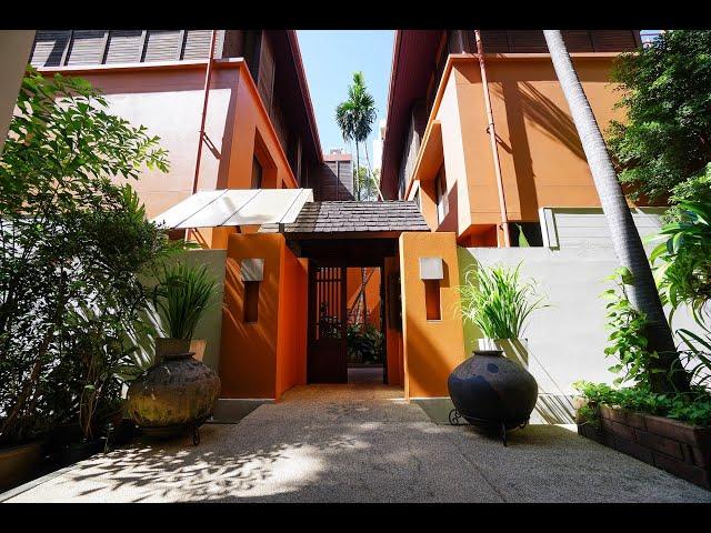 Lovely townhouse for rent in the heart of Bangkok!