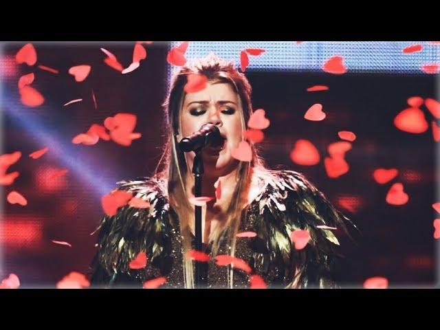 Kelly Clarkson | FIRST Award Show Performances of Each Era!