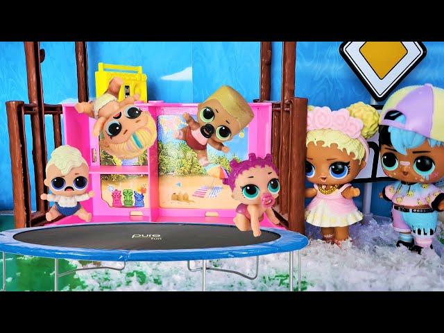 ESCAPED TO THE TRAMPOLINE AND DISAPPEARED LOL Dolls surprise IN KINDERGARTEN cartoons Darinelka