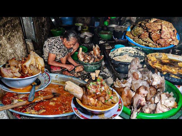 USIA SEPUH 75 TAHUN MASIH KUAT JUALAN SENDIRIAN!! LONTONG KIKIL SARITONG PACUL BOJONEGORO