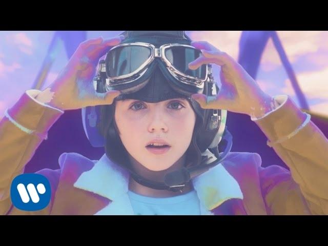 flor: hold on [OFFICIAL VIDEO]