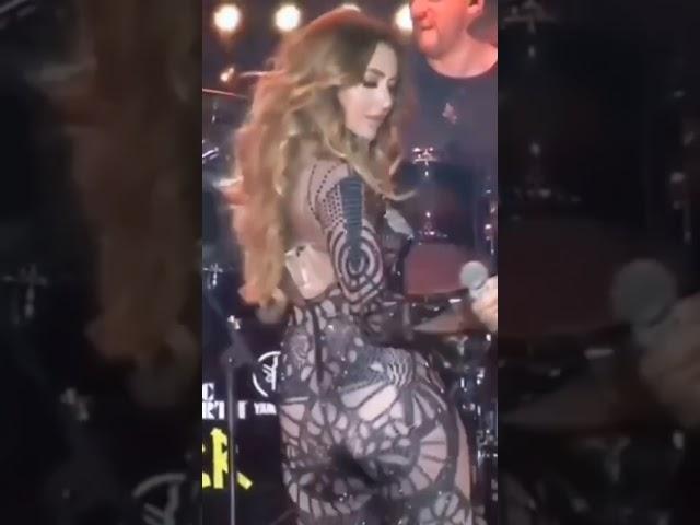 Hadise Kalça Frikik Süper Dans 