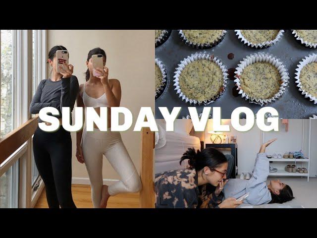 VLOG: yoga, lemon poppy seed muffins, mini q&a (dating, blogging)