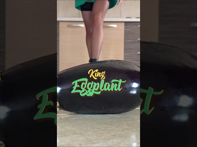 Pea vs. King Eggplant! Aggressive Boots Crushing Food! Oddly Satisfying! ASMR