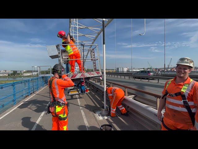 Innovatieve 'cableskin' bescherming voor de hangkabels van de Merwedebrug bij Gorinchem (A27)