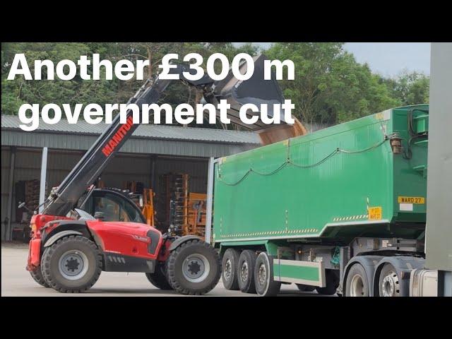 Farm update 368 Government cuts, spring barley update, rogueing wild oats, loading wheat & drainage