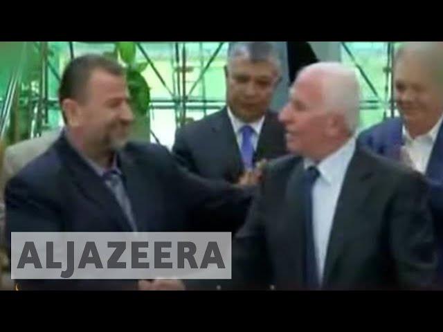 Hamas, Fatah sign reconciliation agreement in Cairo