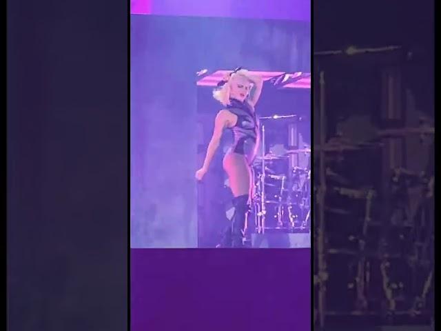 Lady Gaga Dancing Stade de France