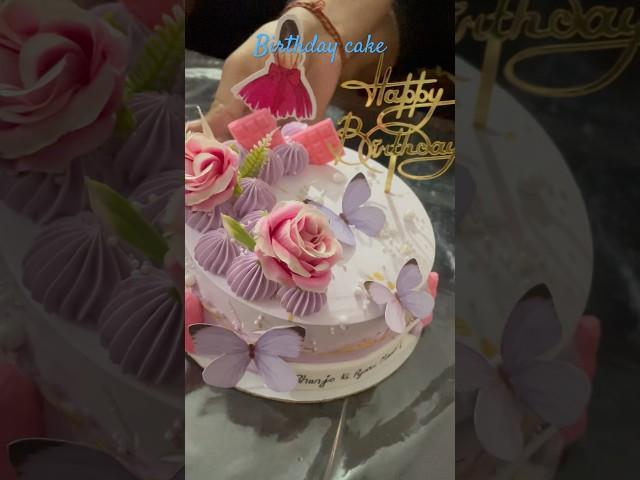 Birthday cake! #birthday #su #ytshortsindia #ytshorts #ytstudioes #youtube #youtubeshort #ytstudio