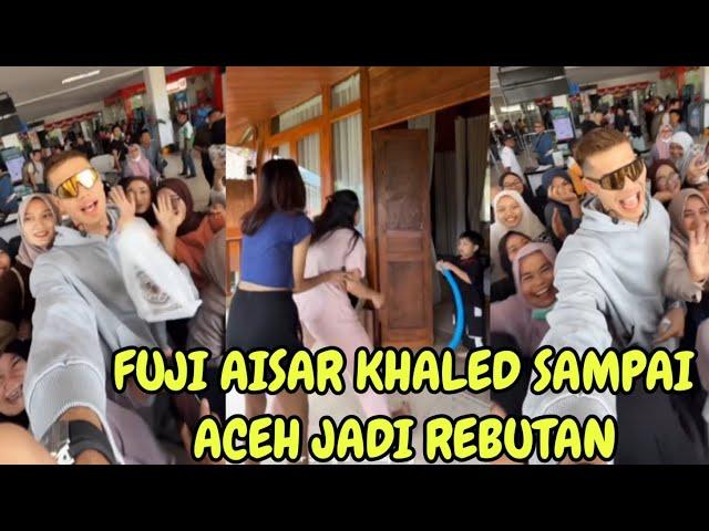 TANGIS PECAH AISAR KHALED FUJI GALA SAMPAI ACEH JADI REBUTAN EMAK2 DI BANDARA