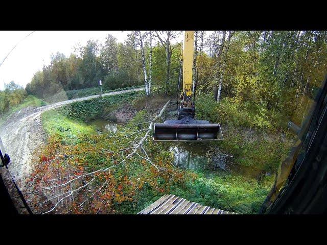 Beavers did not expect Excavator demolished all beaver dams