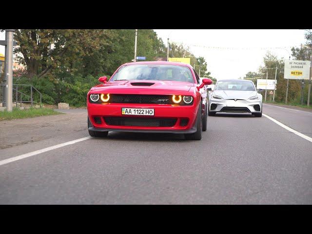 Tesla Model S vs Dodge Challenger Hellcat - петролхэд в гостях у TSK.